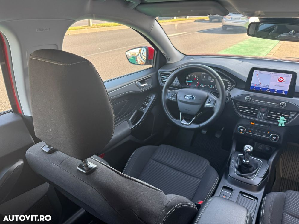 Ford Focus - 30