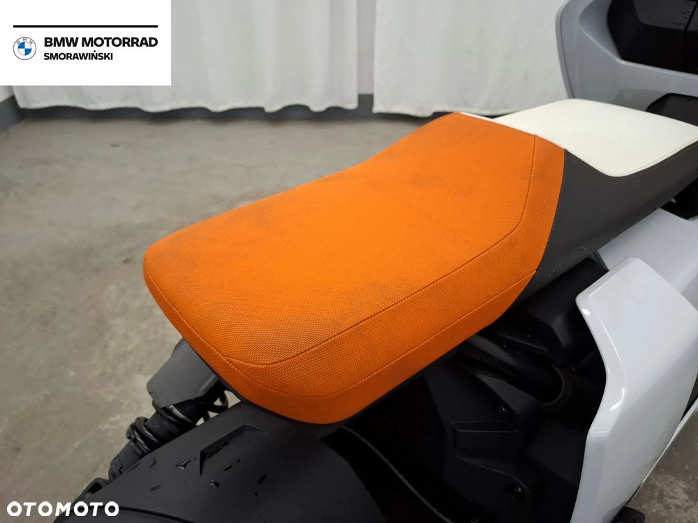 BMW CE 04 - 12