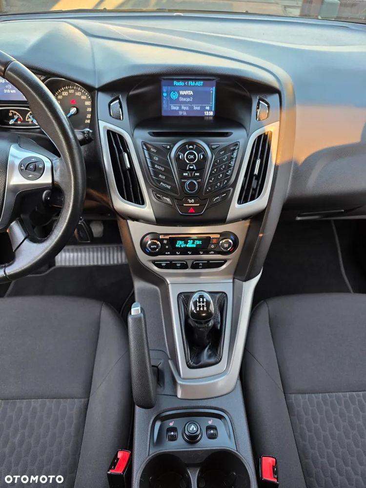 Ford Focus 1.0 EcoBoost Ambiente - 28