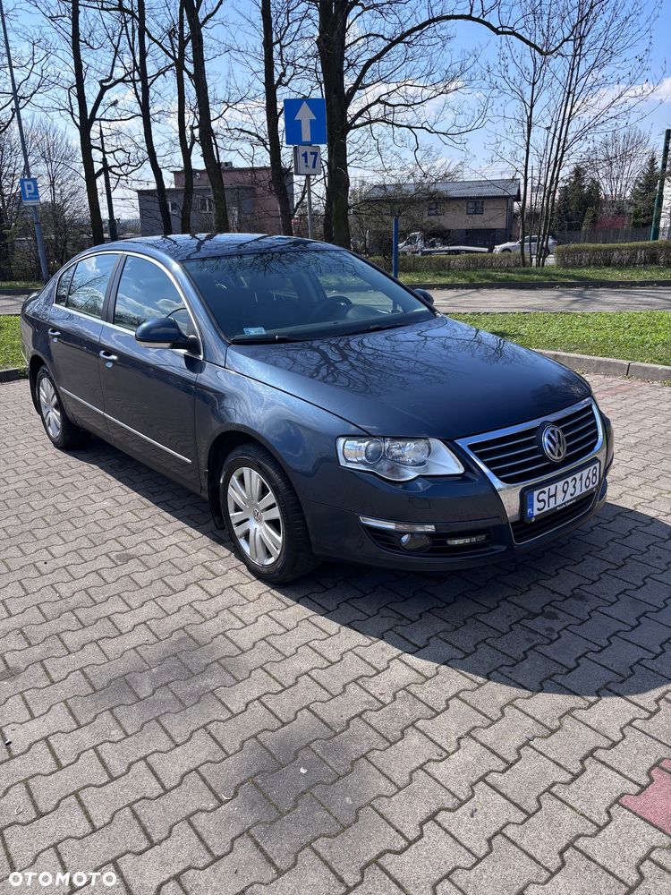 Volkswagen Passat 2.0 TDI DPF Highline - 22