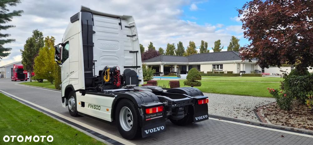 Volvo VOLVO///FH///500///GLOBETROTTER/ XXL///2018///NOWE OPONY/// ZABUDOWY MIĘDZYOSIOWE/// WYŚWIETLACZ OBCIĄŻENIA/// STANDARD/STAN BARDZO DOBRY - 8
