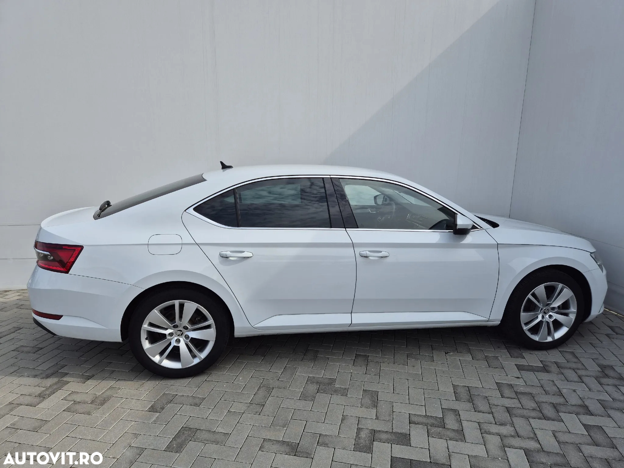 Skoda Superb 1.4 TSI iV DSG Style - 6