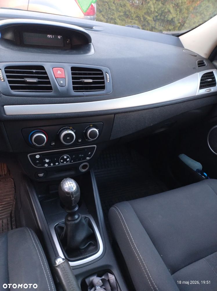 Renault Megane TCe 130 Dynamique - 11