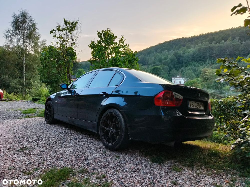 BMW Seria 3 325i - 2