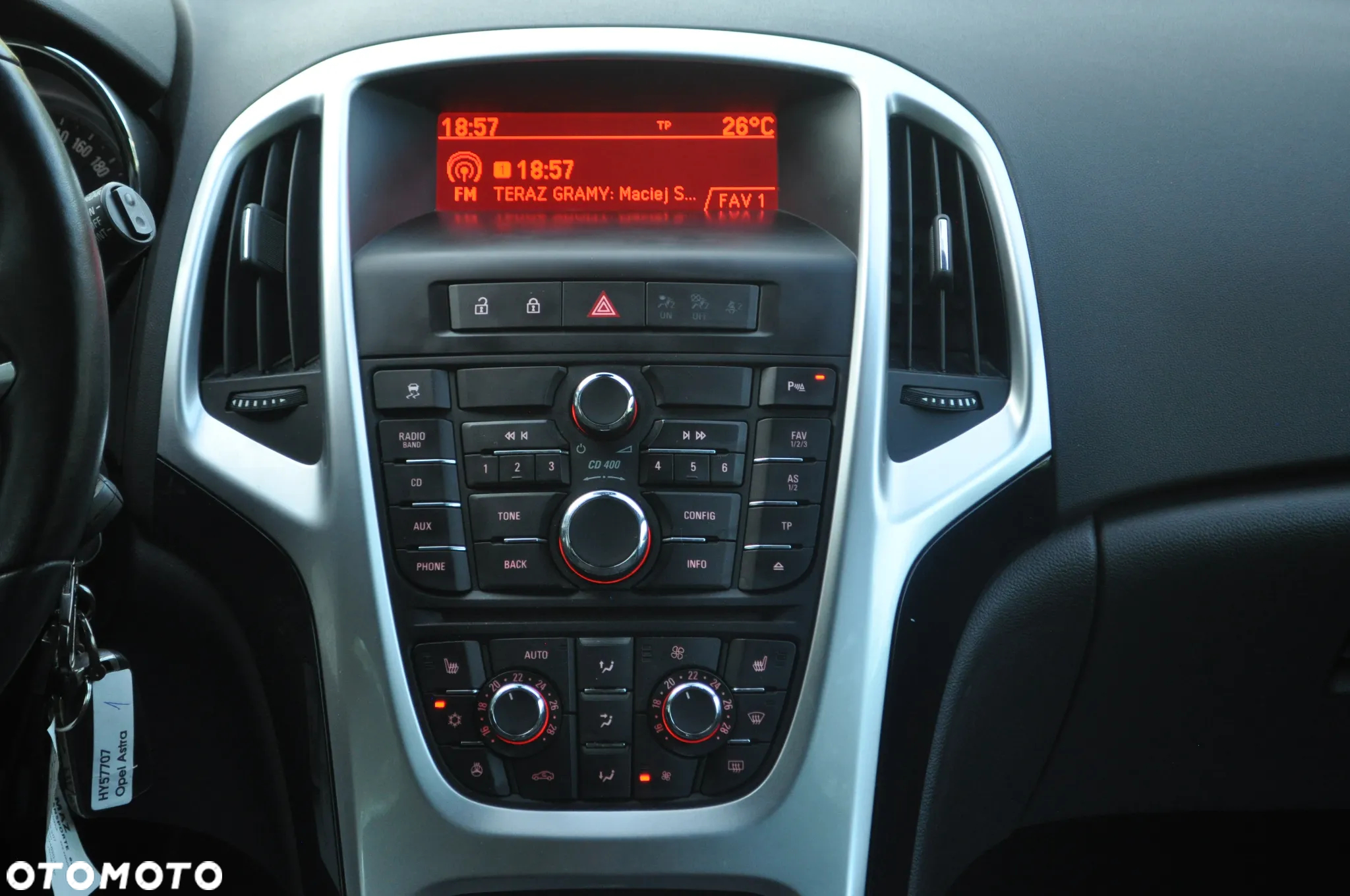 Opel Astra IV 1.4 T Cosmo - 25
