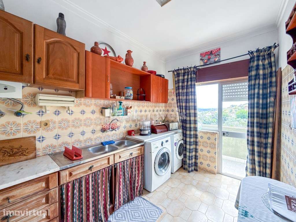 Apartamento T2 com duas varandas no centro de Abrantes - Grande imagem: 2/31