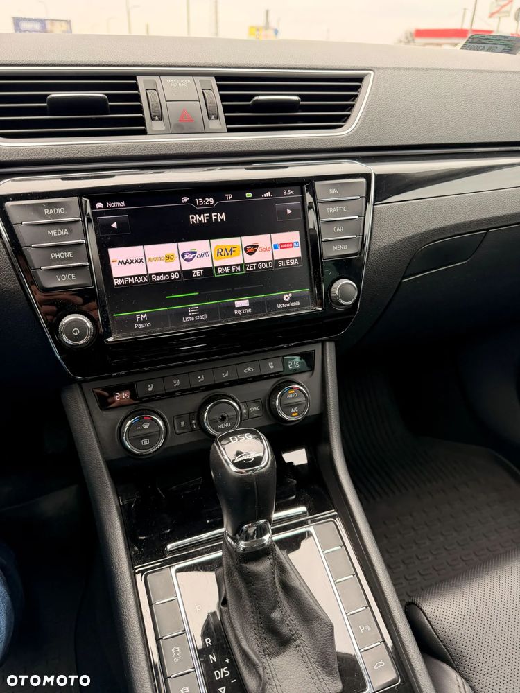 Skoda Superb 2.0 TDI L&K DSG - 13