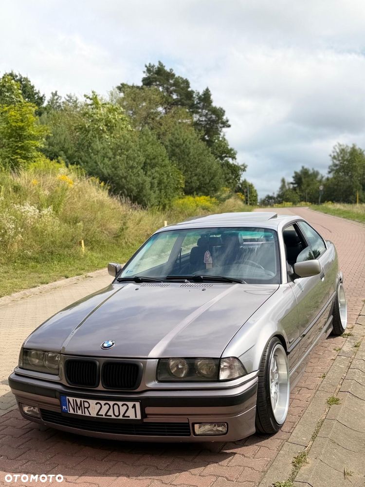 BMW Seria 3 323i - 9