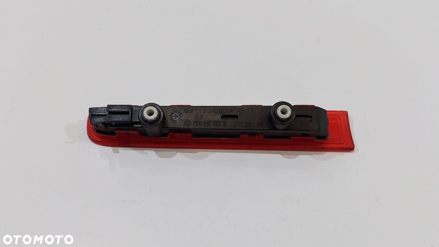 DODATKOWE ŚWIATŁO STOP LEWY TYŁ VW TRANSPORTER T5 LIFT T6 7E0945097E - 2