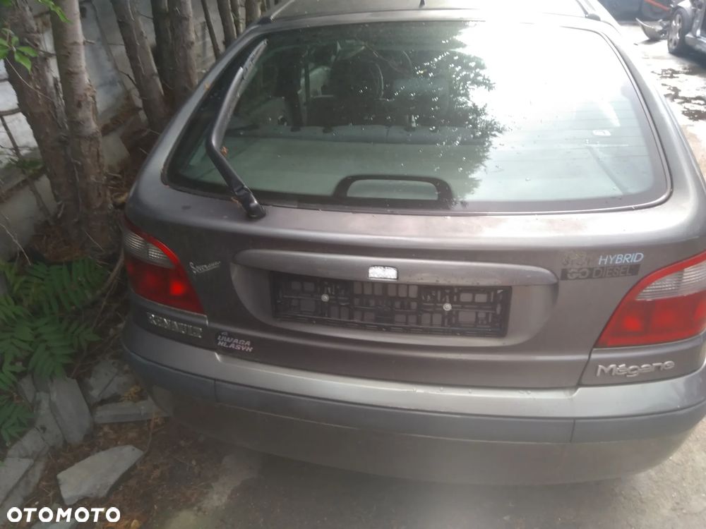 Auto na części - Renault Megane 98 KM diesel 2000 Silnik Skrzynia Drzwi Maska Klapa Błotnik Zderzak Lampa Szyba Klamka Lusterko Deska Kokpit - 2