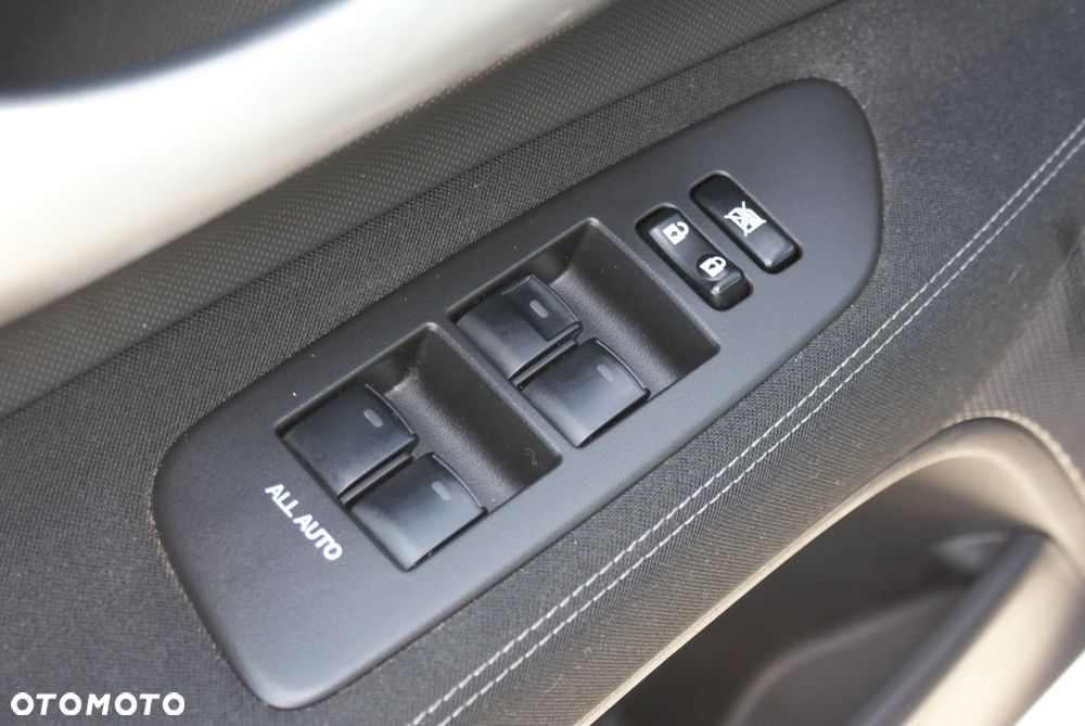 Toyota Auris - 4