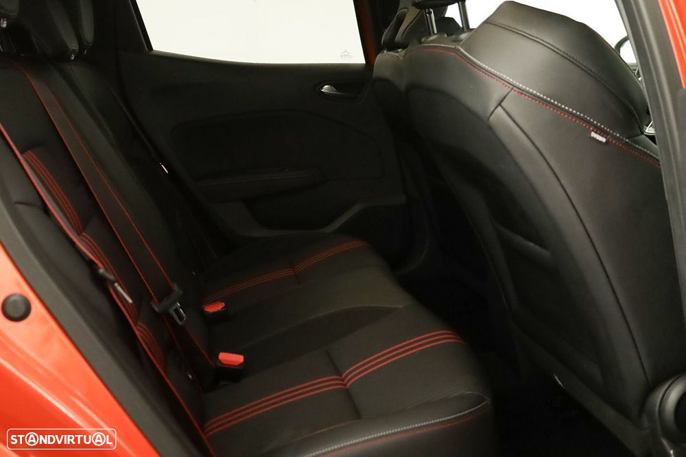 Renault Clio 1.0 TCe RS Line - 23