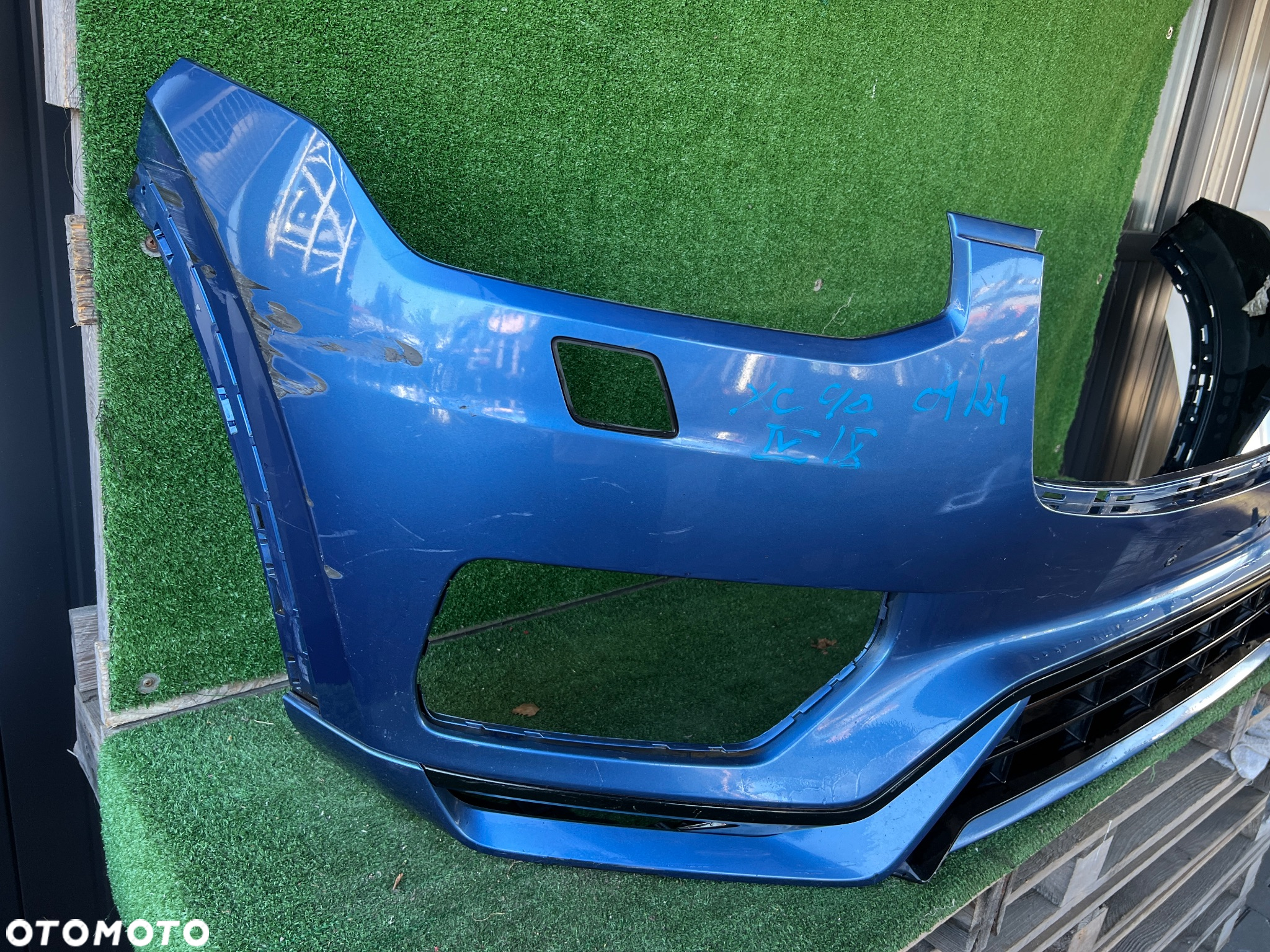 Volvo XC 90 Lift R Design 19- zderzak przod - 3