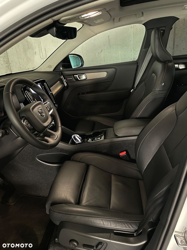 Volvo XC 40 B5 B AWD Ultimate Dark - 3