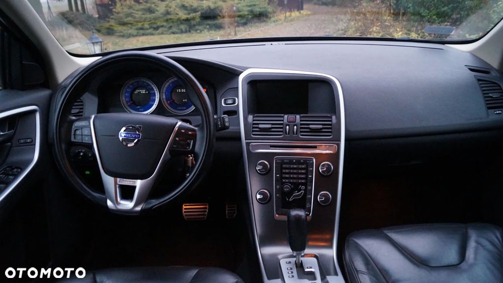 Volvo XC 60 - 8