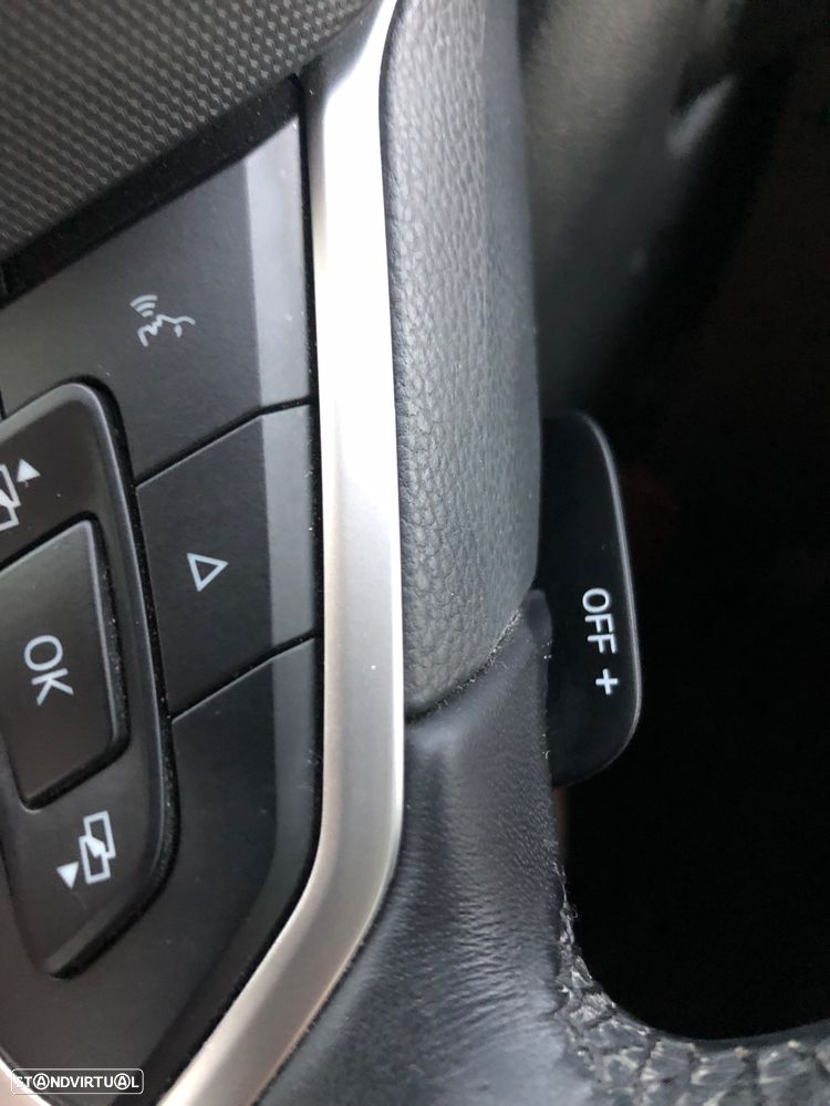 VW Passat Variant 2.0 TDi Business DSG - 39