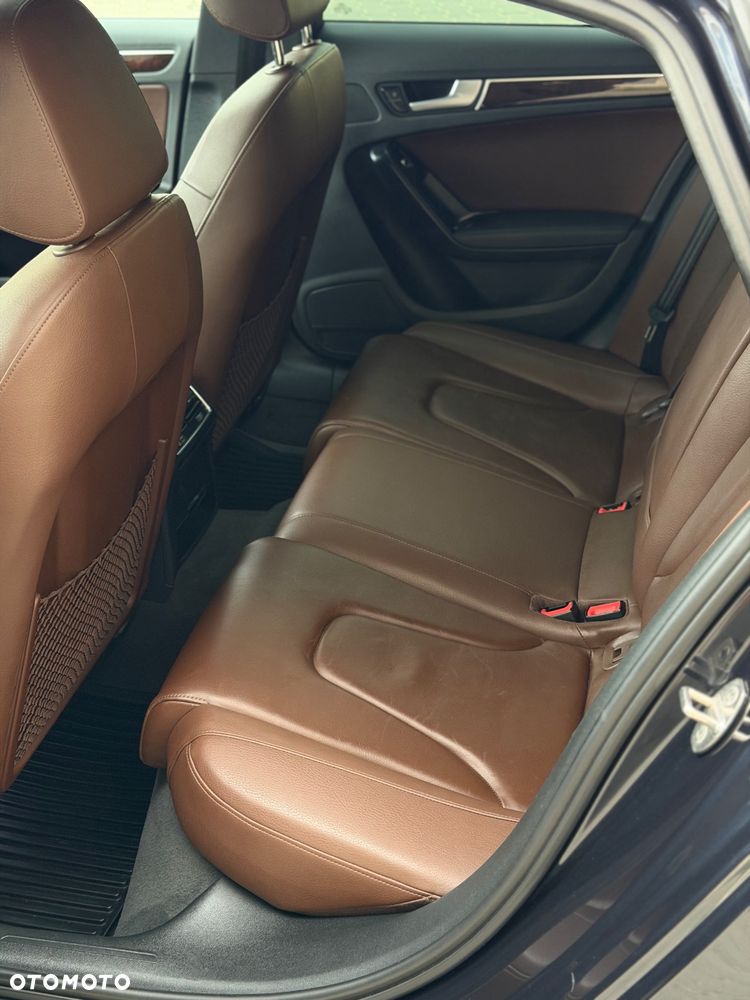 Audi A4 Limousine - 15