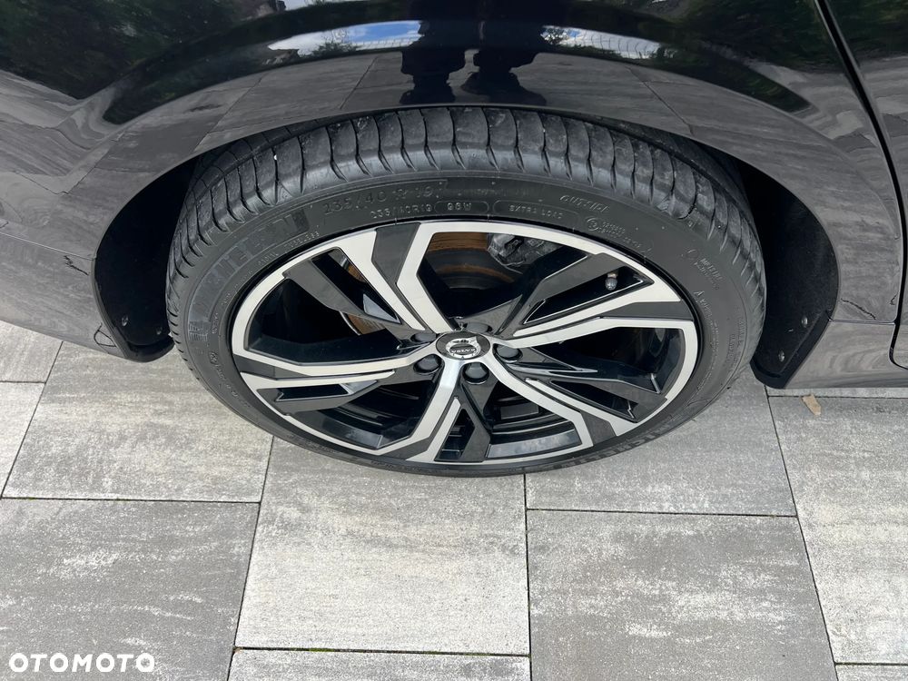 Volvo V60 B4 D Ultimate Dark - 19