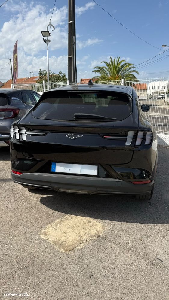 Ford Mustang Mach-E - 9