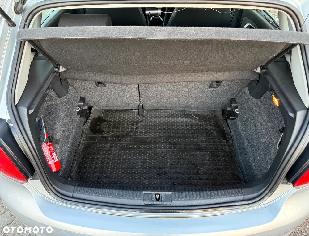 Volkswagen Polo 1.6 TDI Comfortline - 12