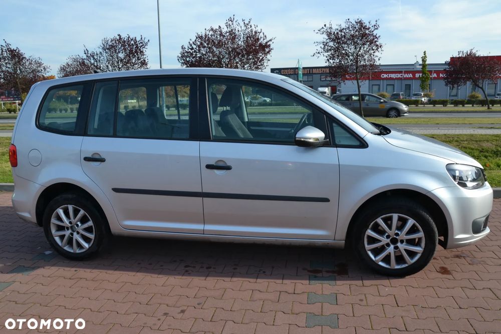 Volkswagen Touran 2015 photo 3