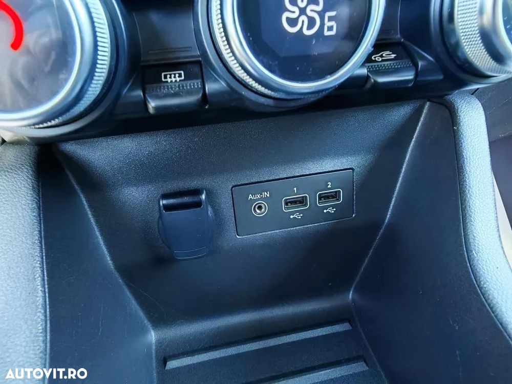 Renault Clio E-TECH Hybrid 140 BUSINESS EDITION - 16