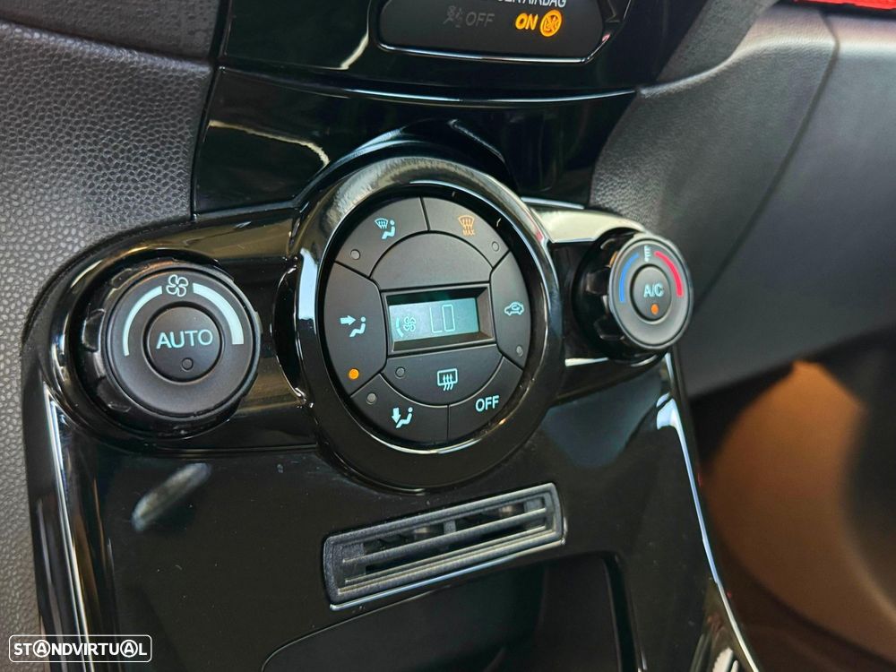 Ford Fiesta 1.5 TDCi Titanium - 13