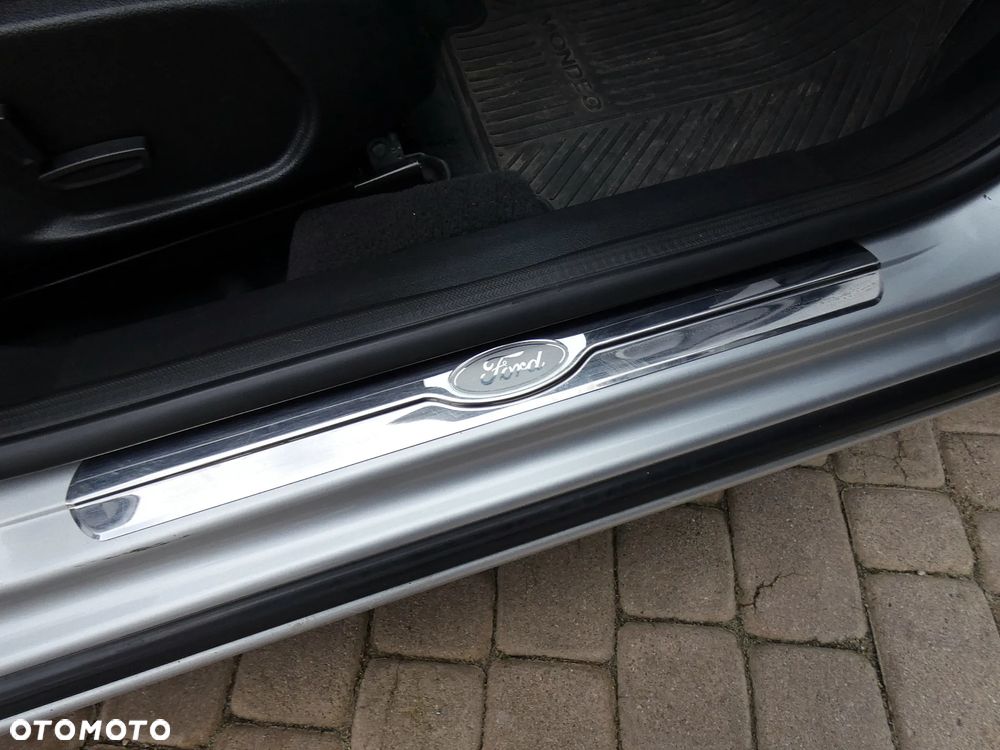 Ford Mondeo SW 1.6 T Platinium X Plus (Trend) - 28