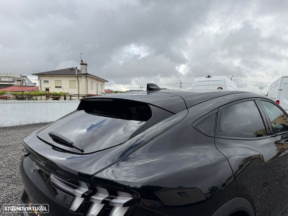 Ford Mustang Mach-E Standard - 24