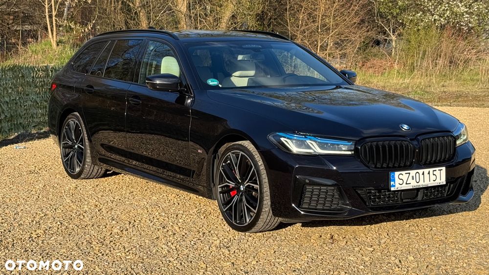 BMW Seria 5 540d xDrive Touring M Sport Edition - 7