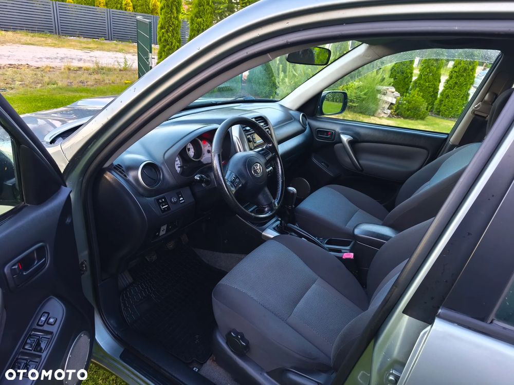 Toyota RAV4 2.0 D-4D 4x4 - 14