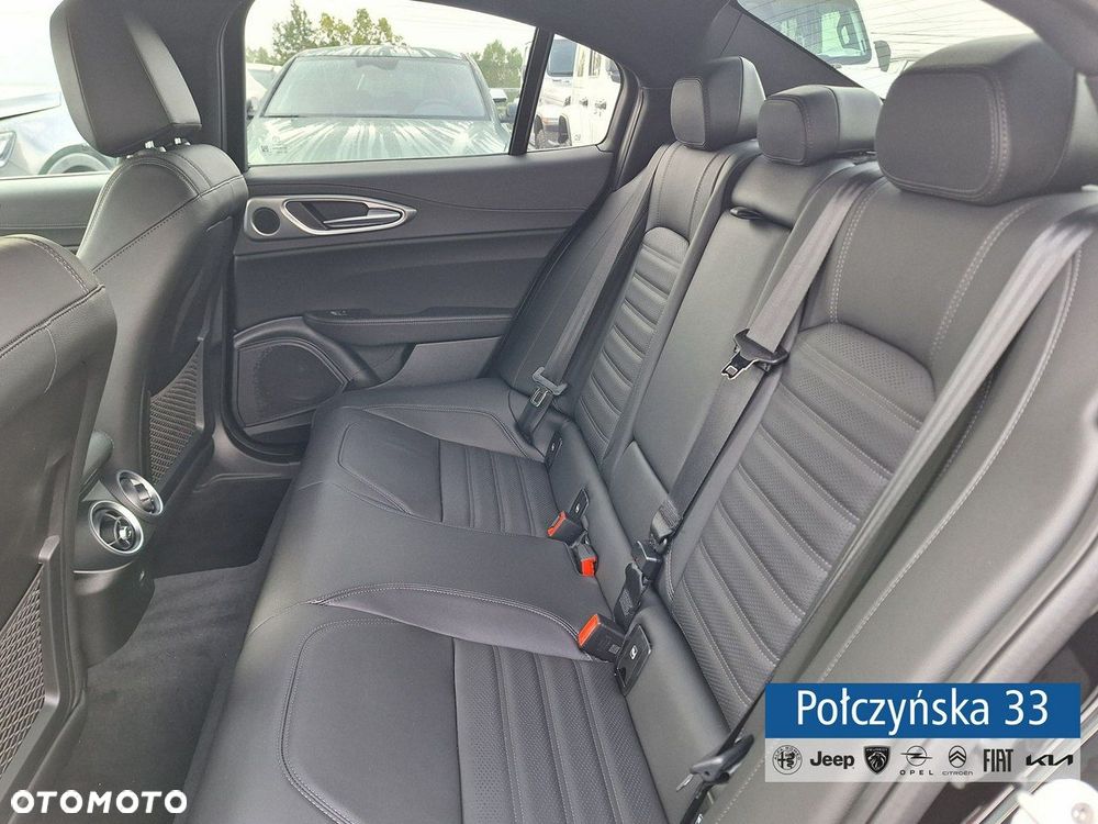 Alfa Romeo Giulia - 28