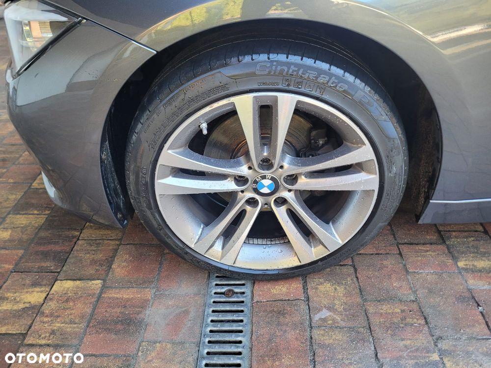 BMW Seria 3 320d Edition M Sport Shadow - 11