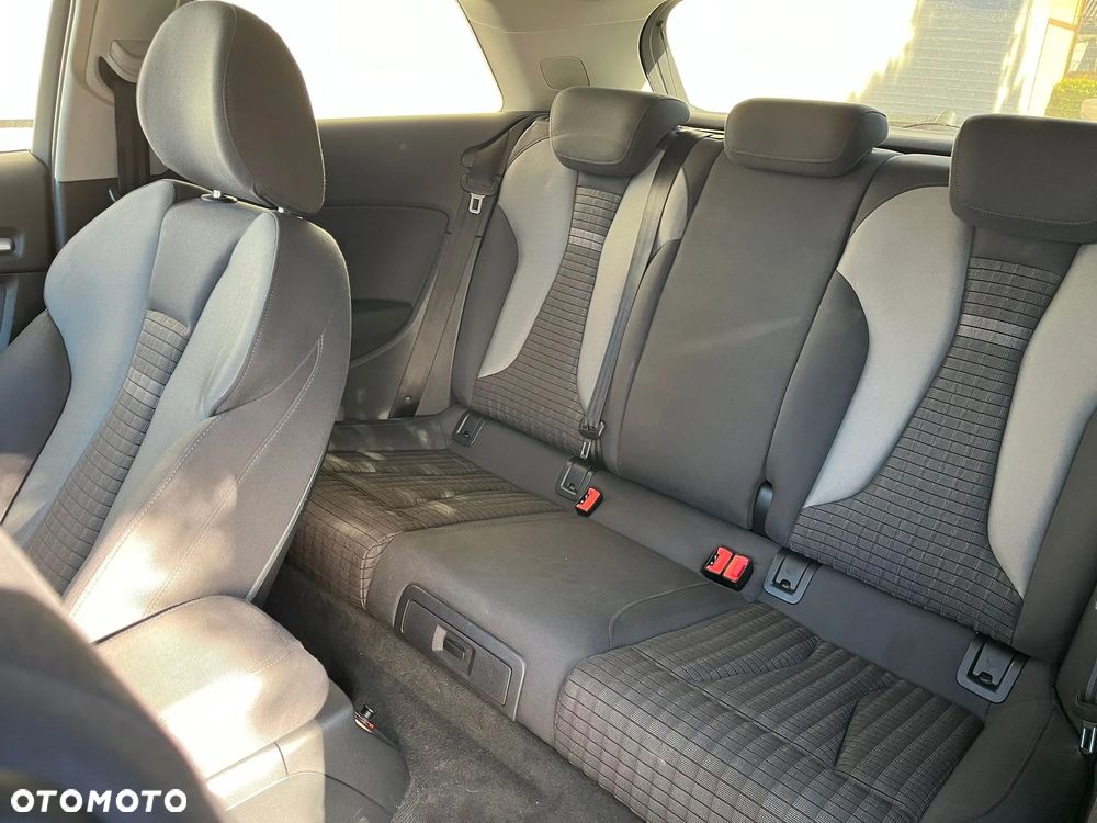 Audi A3 3-drzwiowe 2.0 TDI Ambiente - 7