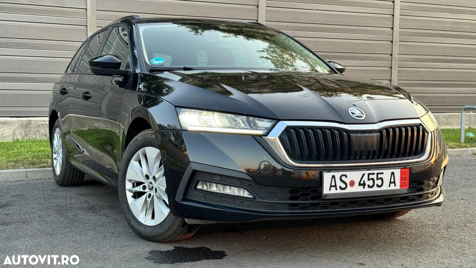 Skoda Octavia Combi 2.0 TDI DSG First Edition - 37