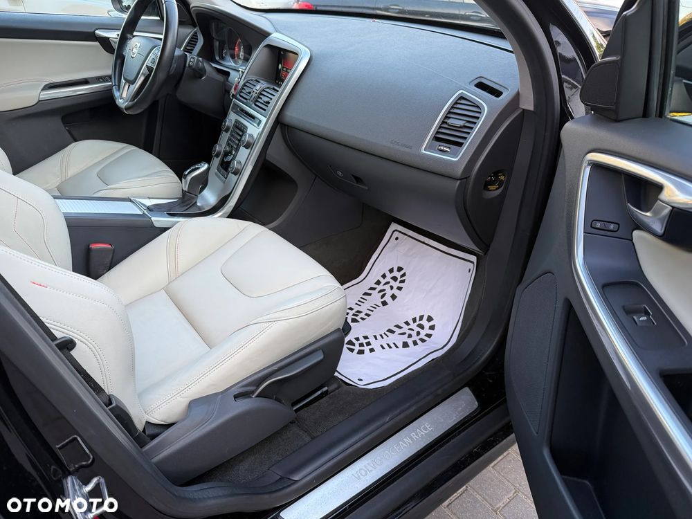 Volvo XC 60 D4 Drive-E Ocean Race - 19