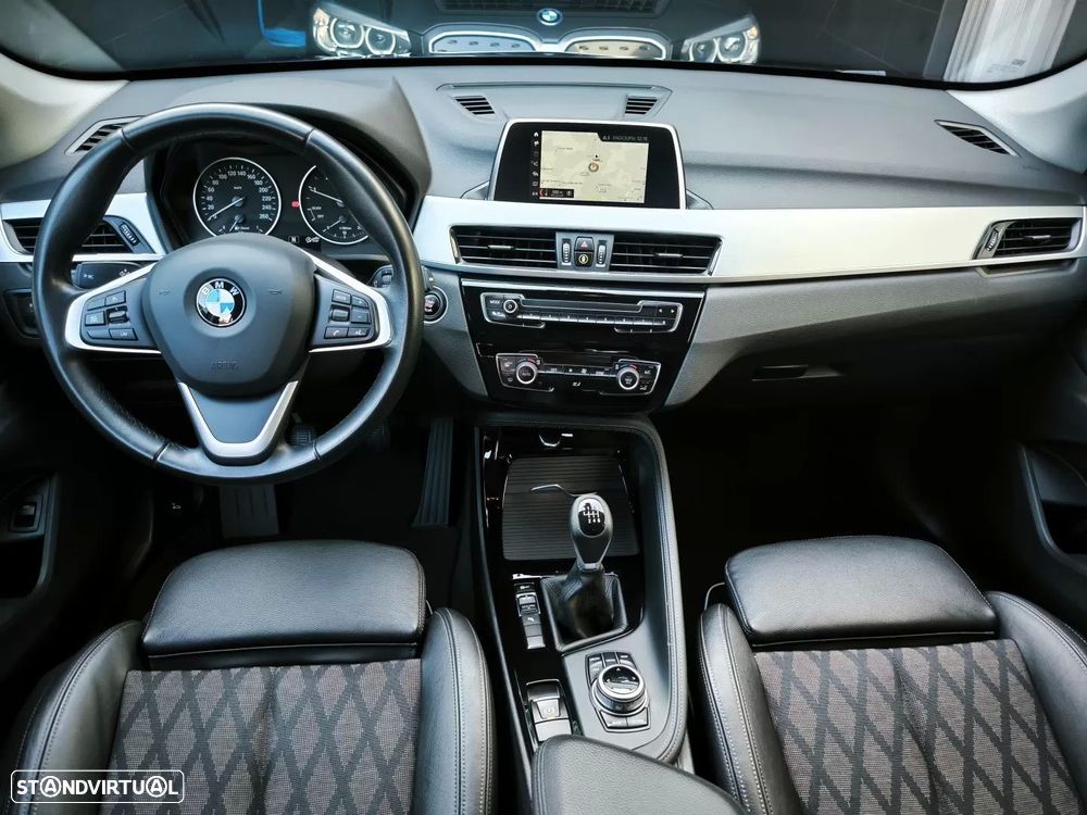 BMW X1 16 d sDrive Line xLine - 22