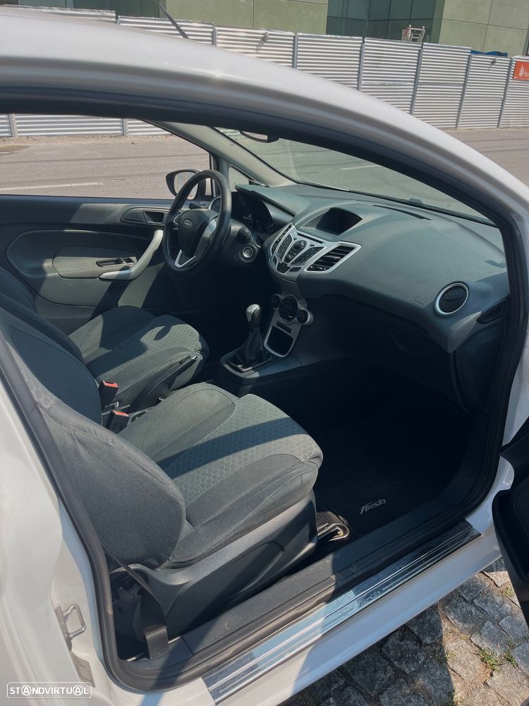 Ford Fiesta - 9