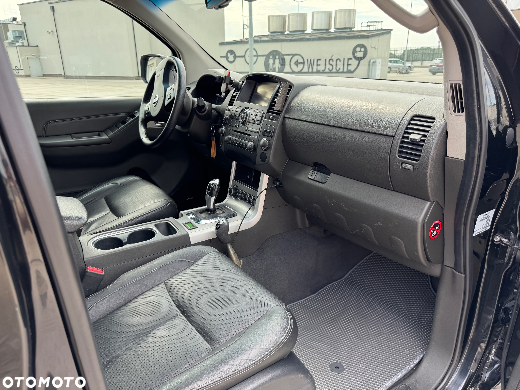 Nissan Navara 3.0 D V6 Platinum Long EU5 - 25