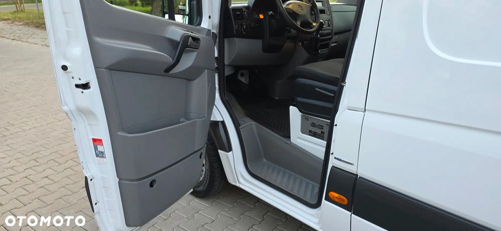 Mercedes-Benz Sprinter - 17