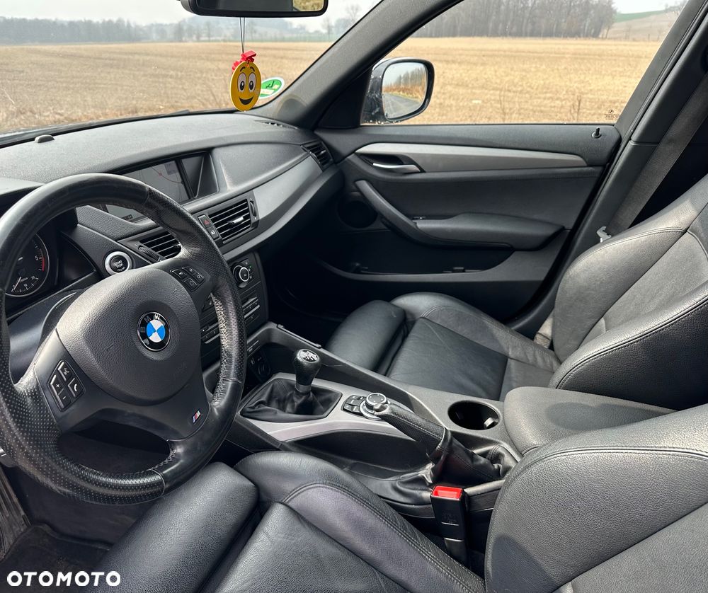 BMW X1 sDrive18d xLine - 11