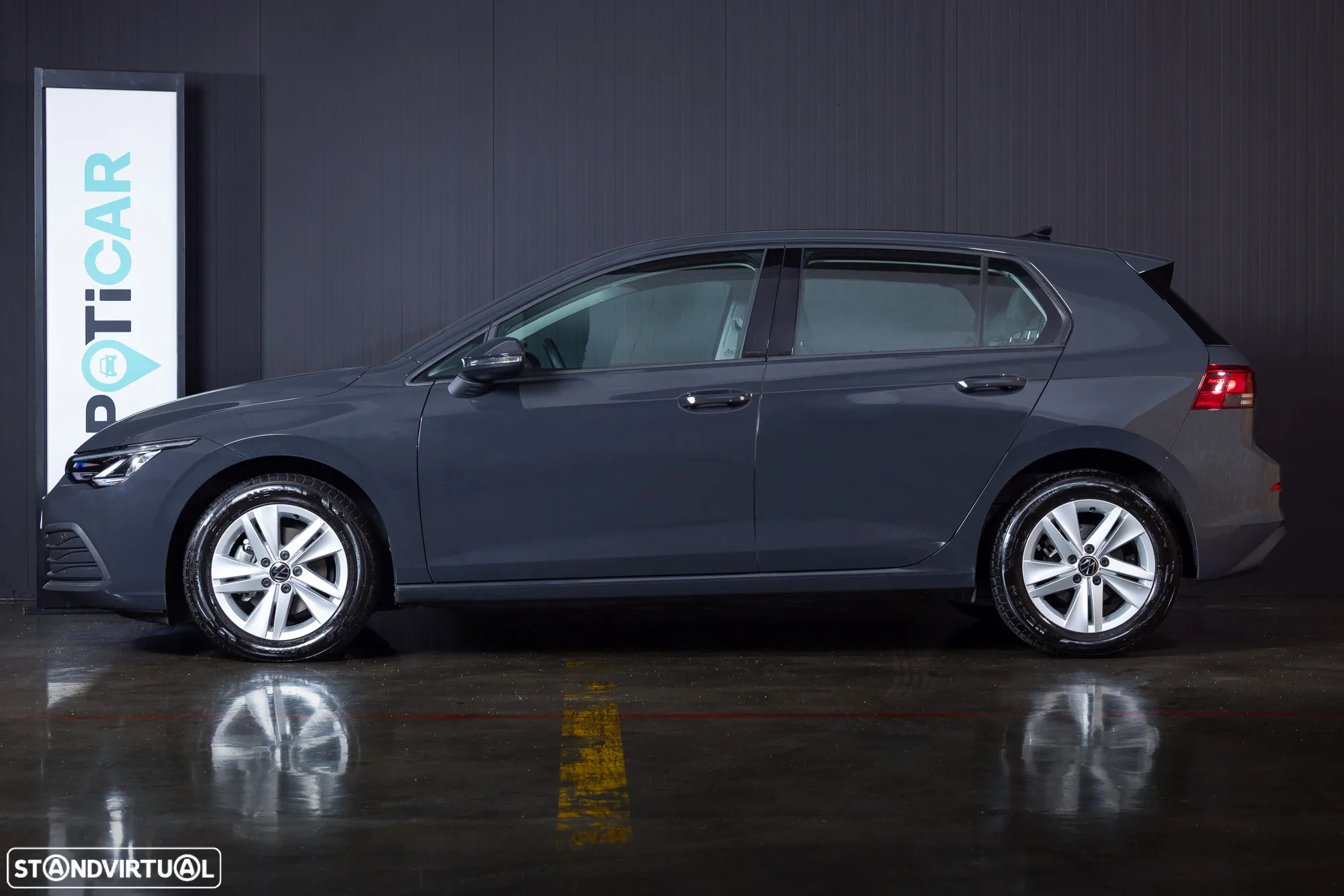 VW Golf 2.0 TDI Conceptline - 2