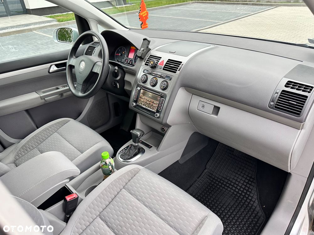 Volkswagen Touran 1.9 TDI Trendline DSG - 13
