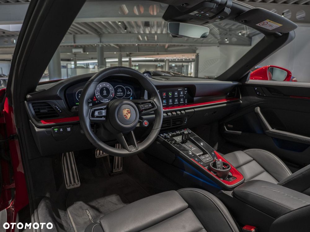 Porsche 911 Carrera - 25