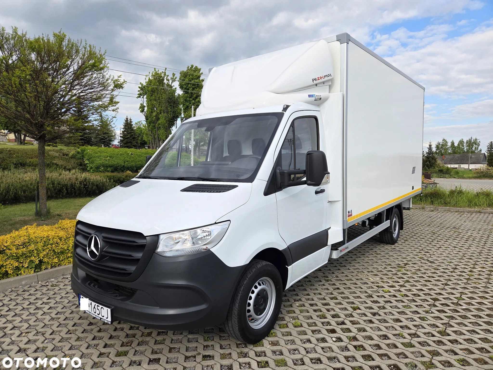 Mercedes-Benz Sprinter - 9