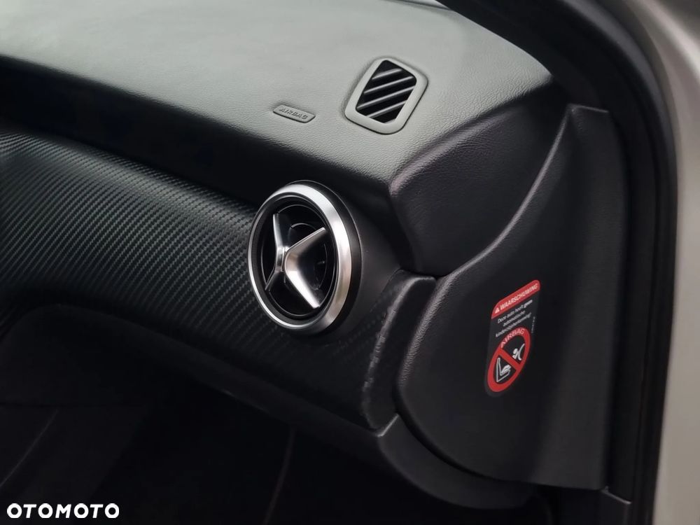 Mercedes-Benz Klasa A 180 CDI (BlueEFFICIENCY) AMG Sport - 27