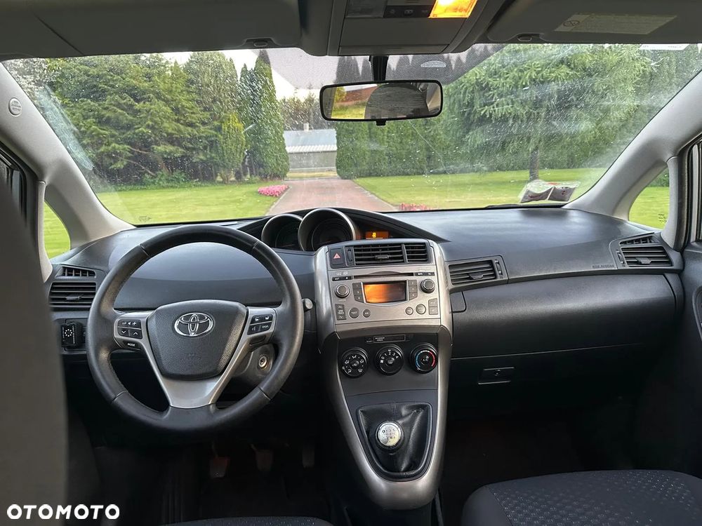 Toyota Verso 2.0 D-4D Executive - 5