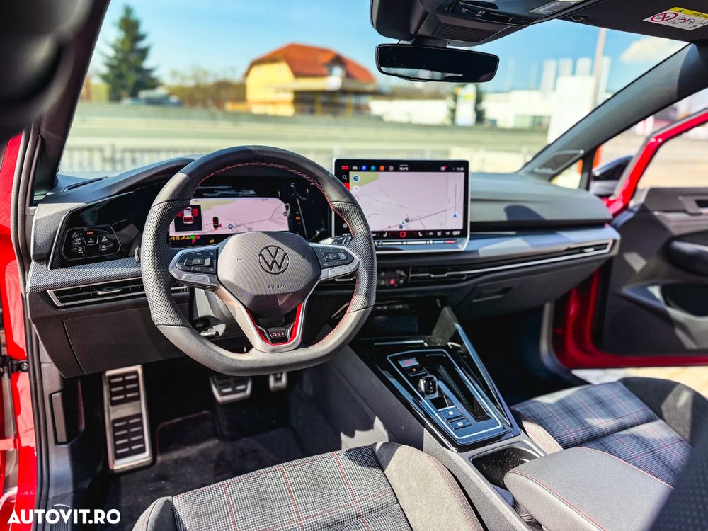 Volkswagen Golf GTI - 11