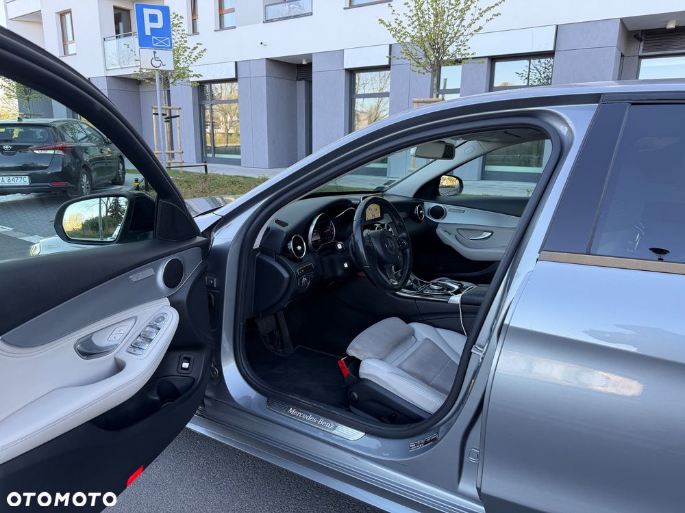 Mercedes-Benz Klasa C 200 7G-TRONIC - 13