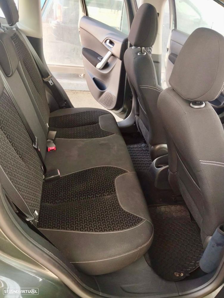 Citroën C3 e-HDi FAP Exclusive - 11